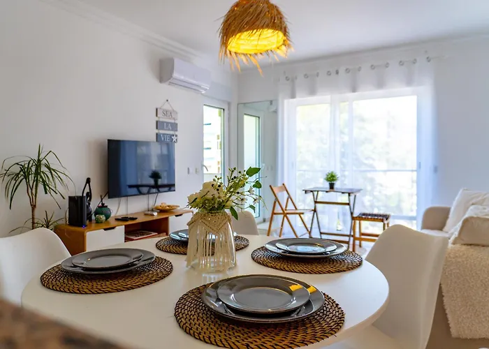 Bright & Stylish 2bedflat 5min Walk To In Vilamoura