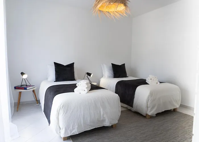 Bright & Stylish 2bedflat 5min Walk To In Vilamoura Apartamento