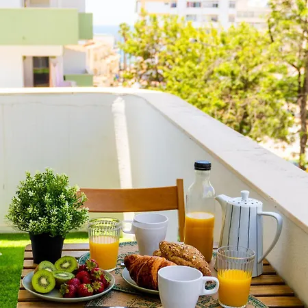 Bright & Stylish 2bedflat 5min Walk To In Vilamoura شقة